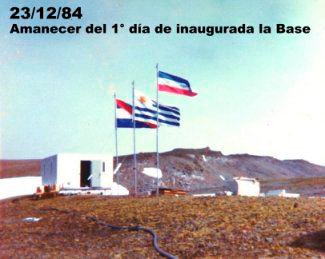 imagen de tAmanecer del primer día de inaugurada la base